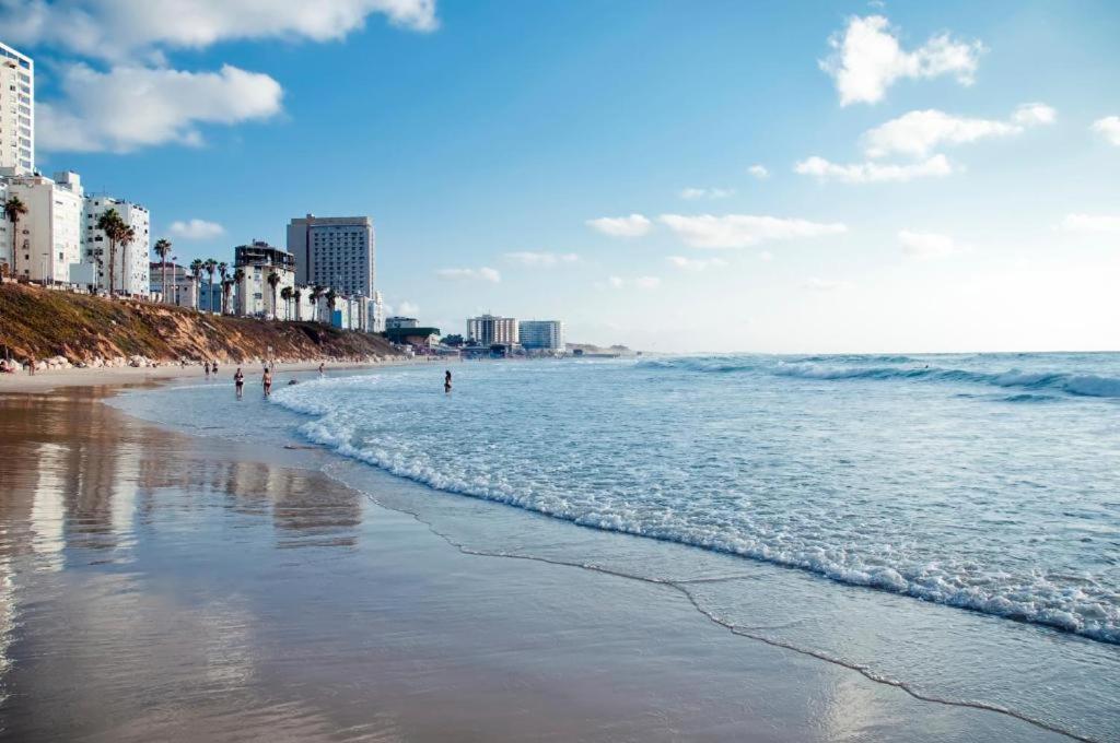 Amazing Suite On The Sea-סוויטה מדהימה על הים Bat Yam Εξωτερικό φωτογραφία