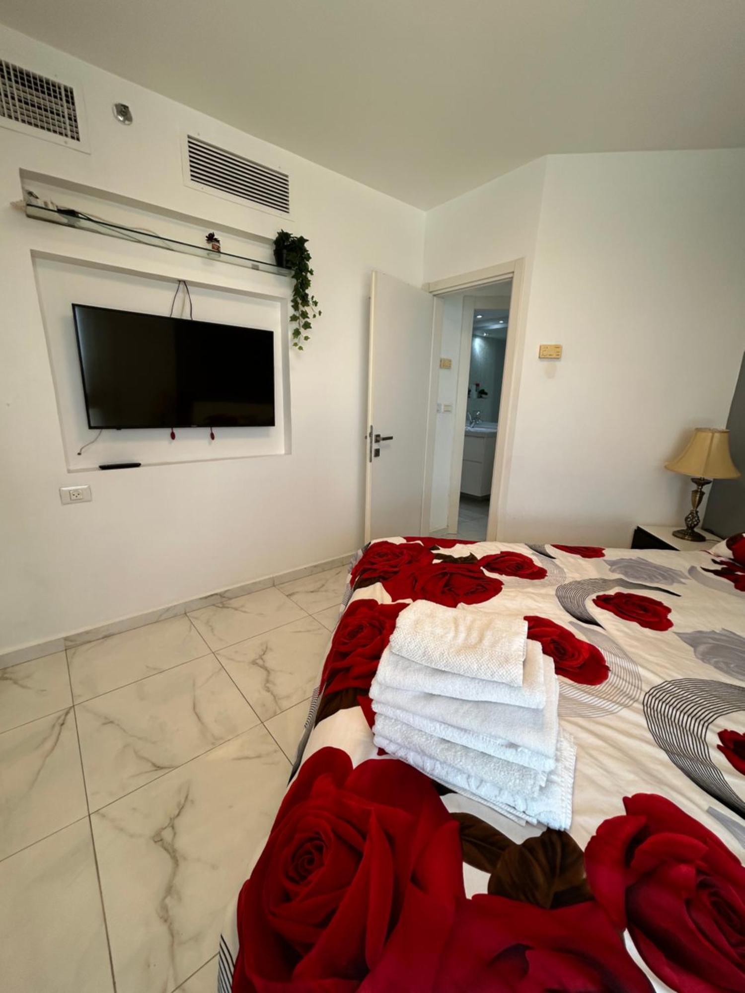 Amazing Suite On The Sea-סוויטה מדהימה על הים Bat Yam Εξωτερικό φωτογραφία